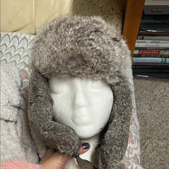 Real Fur down feather filled Trapper Hat with fur ear flaps - Picture 3 of 9